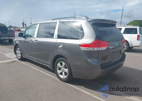 2011 Toyota Sienna Le V6/Le V6 Auto Access Seat из США, поврежденный, VIN 5TDKK3DC8BS077112